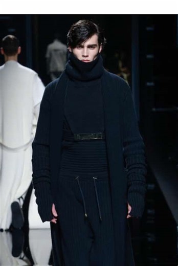 Balmain Fall Winter 2017 Runway Featuring Elias de Poot