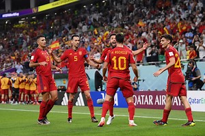 Seven-up Spain trounce Ticos