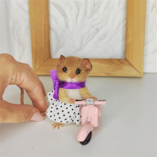 Needle Felted Mice, Mice With Gift, Woolen Mouse, Felting Pets, Animals Woolies, Mice, Collectiables, Handmade Mouse, Ooak Felting - Etsy