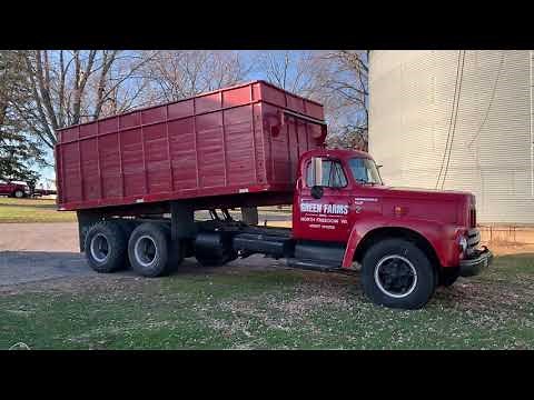 1963 International R-190 Truck