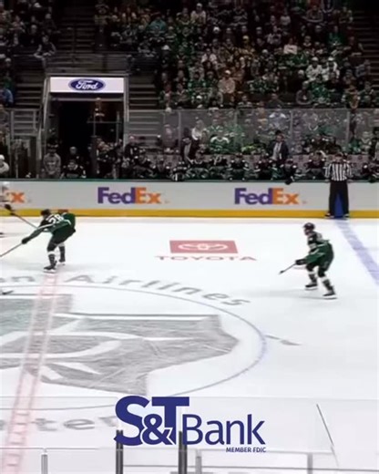 The fourth line is sooo back. Here’s how Dewar’s goal sounded on the Penguins Radio Network, presented by S&T Bank. | Penguins Radio Network