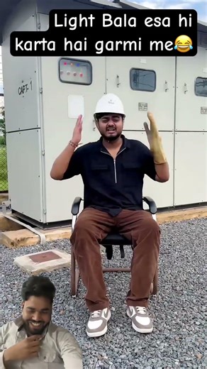 Light Bala garmi me Mr_random video #shrotfeed #ytshorts #shrotfeed #shortvideo #funny #comedy