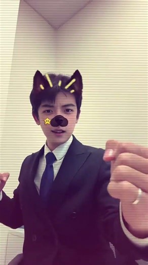 Learn Star Qiyao's Gesture Dance: Dog Frozen Orange Edition