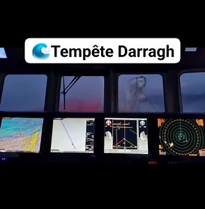 Ce matin le BARA BREIZH mettait en pêche et luttait sur la grande bleue en colère Merci MICKAËL pour le partage courage à toute l'équipe Nous on est bien au chaud à la maison mais il y a du monde au travail sur la démontée On pense a vous | Ma Bro du 29 et. d'ailleurs