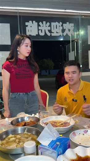 我请客吃饭，他竟然点了头道菜，实在是太过分了，我不吃了，你自己吃吧#餐桌礼仪#意想不到的结局#情感视频#河源网红孵化基地