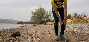 Two Gentle Techniques for Knee Taping | Elastoplast