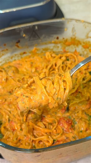 Air fryer methods for creamy vegetable pasta