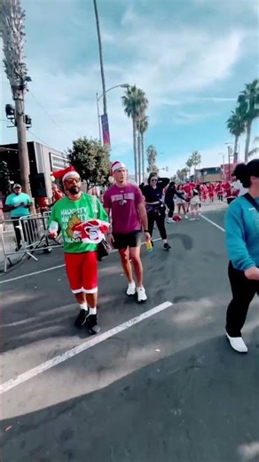 San Diego Santa Run 🎄 #sofun#christmas #mimosas