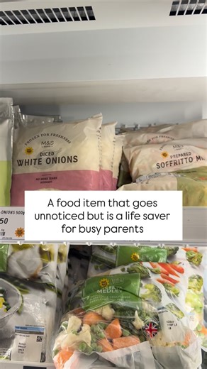 Frozen diced soffritto mix, ready to use straight from the freezer, is an absolute lifesaver in a busy family kitchen, especially for parents juggling mealtimes, work, and everything in between, because it delivers instant flavour and nutrition without the time-consuming prep of peeling, chopping, and cleaning up. Having a perfectly balanced blend of finely diced vegetables on hand means the base of soups, stews, shepherd’s pies, bolognese, casseroles, risottos, and countless other everyday meal