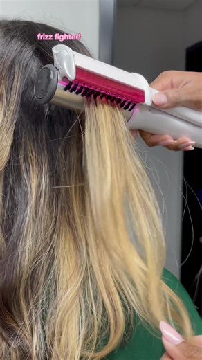 PRIME the smooth criminal 💕 #defrizz #frizzfree #rotatingiron #foryou #colortreatedhair #instyler