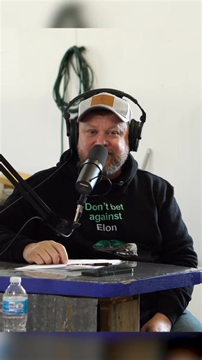 Metaverse meets farm life #metaverse #virtualreality #farm @followers@topfans | Viral Podcast