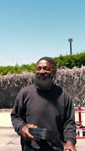 Why you absolutely need dips in your workout.. Charles Glass Technique.. #charlesglass #chestday #charlesglasstraining #bodybuilding #bodybuilderlifestyle #bodytransformation #goldsgym #godfatherofbodybuilding