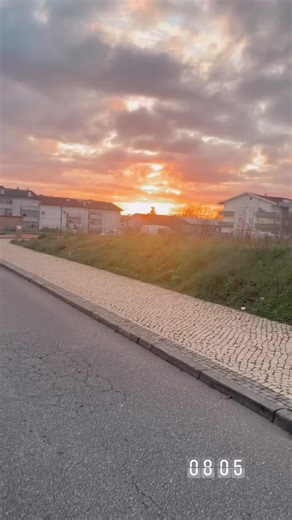 Não é nada fácil tirar a carta de condução (habilitação) aqui em Portugal, a começar pelo teste teórico 🫣 que graças Deus já passei agora é as aulas práticas 🚘#brasileirosemportugal🇧🇷🇵🇹 #suportaroprocesso🙌🌻 #vivendoempt🇵🇹 #imigrantesemportugal🇧🇷❤️🇵🇹