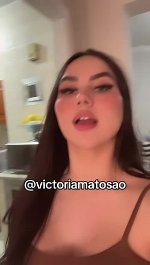 Estou em live. 👉🏻 @Victoria matosao 🍑 | victoria matosa
