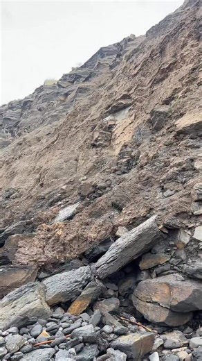 Found a rare ammonite from the Lower Lias today 🦴 Using my chisel, I popped it open — unfortunately, it’s not well preserved this time. Here’s one I found a few years ago though — a beautifully preserved Eteoderoceras specimen 😍 Want your own real fossil to prep or display? 👉 Check out @buyafossil — link in my profile 🌍 #fossilhunting #ammonite #jurassic #fossilprep #paleontology #BuyAFossil | Forgotten Fossils