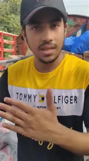 9.7K views · 327 reactions | Today’s activity. They need our help, please help them, ye mushkil Time Kisi py b a skta hy. Apny page ko awaz bna rhi hun | Aneela's Collection | Facebook