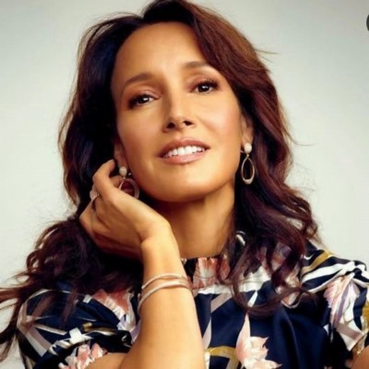 Jennifer Beals Age, Wiki, Height, Husband, Child, Net Worth - BiographyVilla