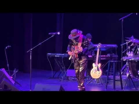 Norman Brown LIVE - “That’s the Way Love Goes”