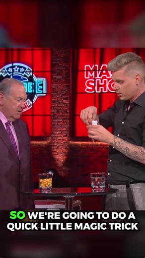 Watch this 🐠 #livemagician #magician #magic #magictrick #viralmagic