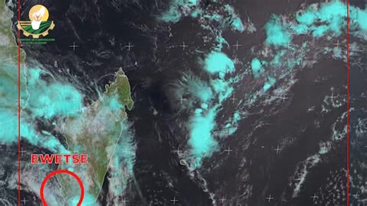 "⚠️ HAFATRA MAIKA: Arovantsika ny Tohan-drano, sokafy ny vava fanarin-drano! 🌊 Ry Tantsaha mpiara-miombon'antoka, noho ny rotsak'orana be entin'ny andro ratsy, ny Ministera ny Fambolena sy ny Fiompina / Fandaharanasa DEFIS dia manentana antsika rehetra ho mailo sy handray andraikitra haingana hiarovana ireo fotodrafitrasa manondraka ny tanim-barintsika. Ny tohan-drano simba dia midika fahasahiranana amin'ny famokarana, koa izao ny tokony hatao: 1️⃣ MANOKATRA: Sokafy haingana ny vava fanarin-dra