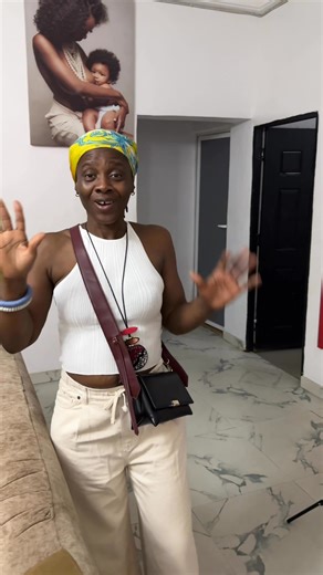 Before December 15, make sure to remove these items from your room: 1. Broken or damaged items - Broken furniture, cracked mirrors, or damaged electronics can block the flow of positive energy. 2. Clutter and trash - Old papers, unused clothes, or random items piled up can create stagnation in your life. 3. Negative symbols or images - Posters, photos, or objects that remind you of pain, sadness, or failure can affect your mindset. 4. Items connected to past relationships - Clothes, gifts, or ke