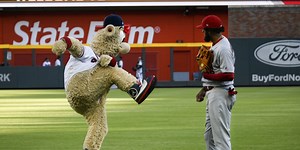 Braves mascot battles Jose Martinez