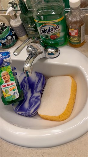 💚 Sudsy Sponge 🧽 ASMR💜🎉 Watch Full Videos on YouTube and TikTok (link in my bio) ⬆️ Like and Subscribe for more sudsy content. 🫧 Every product used is always saved and recycled ♻️ #fypreelsシ゚viralシ #asmr #asmrsounds #spongesqueezing #suds #lovelysudsy #sudsycleaning #cleantok #oddlysatisfying #reels #soapysponges #AnxietyRelief #lovelysudsy #relaxingvideos | LovelySudsy ASMR