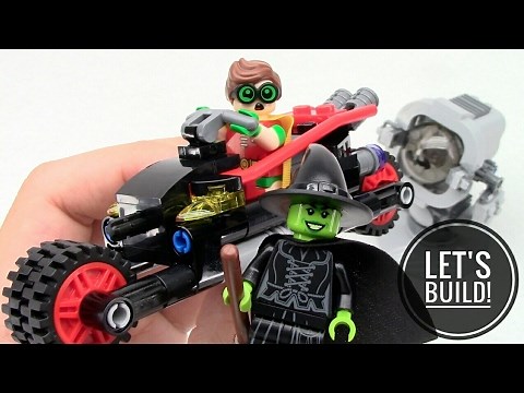 THE LEGO BATMAN MOVIE: Ultimate Batmobile 70917 Part 1 (Batcycle) - Let's Build!