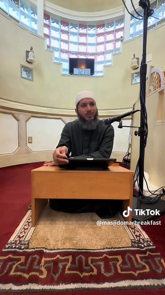 Grand Breakfast Feast at Masjid Omar