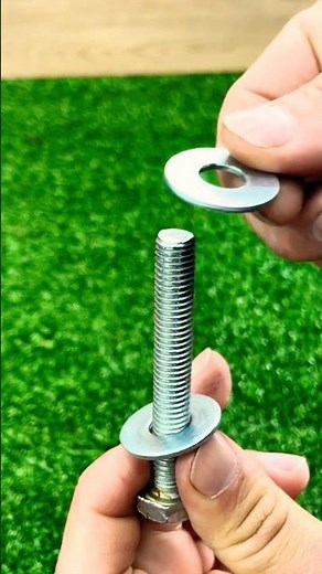 DIY Inventor Hack! Unscrew a Bolt Easily Without the Right Wrench!