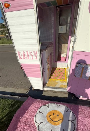 Coachella Setup: Daisy Girl for Bieber