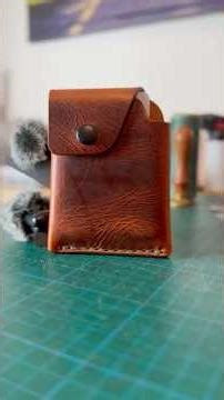 Herstellung rötlich brauner Jesse Kartenhalter