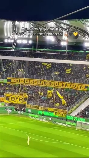 Saison 24/25! Noch nicht mal als wir in Unterzahl waren, konnten sie uns schlagen 💪🏼🖤💛 Und die Stimmung machen wir sowieso! #bvb #borussiadortmund #bvb🖤💛 #auswärtsspiel #hejabvb