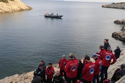 Βουλιαγμένη: Η τρομερή ιστορία με το «Πηγάδι του Διαβόλου» - Κάθε πότε καλεί κάποιον κοντά του - ΤΑ ΝΕΑ