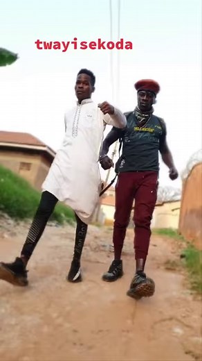 33K views · 2K reactions | Alien skin -Twayiseko Dda     the walk for me | AlienskinUg | Facebook