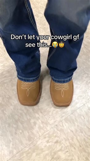 CowzyBoots 😍🍂 on Instagram: "Hide it from country girls 🤭🍂 #cowboyboots #cowboy #bootslippers #cowgirl"