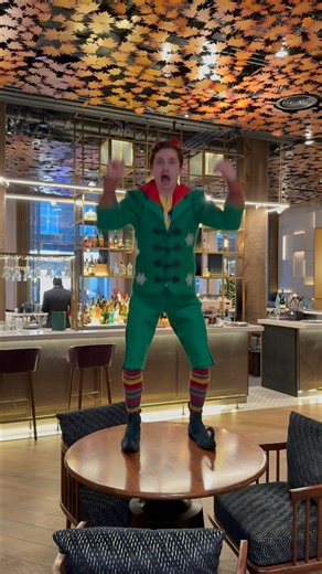 The elves have escaped the workshop (aka The Aldwych Theatre) and are causing festive mischief at Middle Eight 🎄 Someone call Santa!! | Elf The Musical