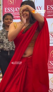 തൃശൂരിനെ ഇളക്കി മറിച്ച മോക്ഷയുടെ ഡാൻസ് കണ്ടോ Actress moksha dance perfomance #moksha #malayalamactress #mallugirl | Cinema Browser