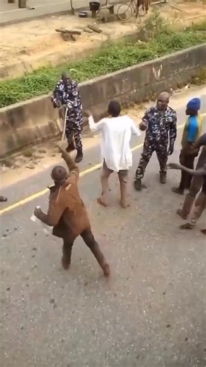 Clashes with trailer drivers and police | Stephen Okoroafor Okoroafor | Facebook