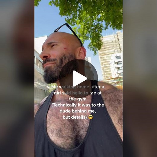 Next step - losing my V-plates 😎 #bodybuilding #hairychest #chestday #fitfam #fitness #gains #ripped #shredded #beard #biceps