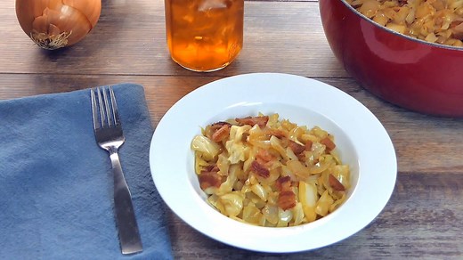 This Southern Fried Cabbage is so simple yet absolutely ADDICTING!!! Bacon gives it the smoky flavor that is put over the top by a touch of brown sugar and apple cider vinegar!! Get the recipe: https://www.auntbeesrecipes.com/2015/02/southern-fried-cabbage.html pin it for later: https://www.pinterest.com/pin/338895940696308545/ | Aunt Bee's Recipes