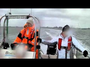 How to Drive a Boat - RYA Powerboat Training