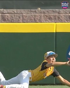 222K views · 703 reactions | A double to double the score ✌️ Texas is up 4-1 in the US Championship Game #LLWS | Little League | Facebook