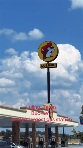 Exploring Buc-ee's: The World's Largest Gas Station