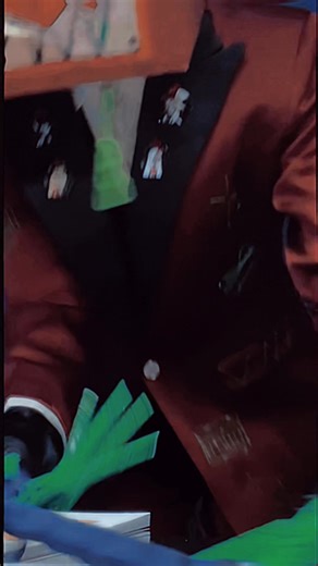 Don’t upset Crosley… #crosley #hazbinhotel #hazbinhoteloc #alastor #cosplay