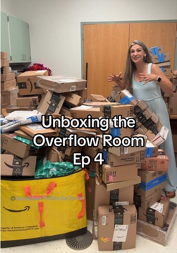 Book unboxing surprise: PO Box library haul unboxing