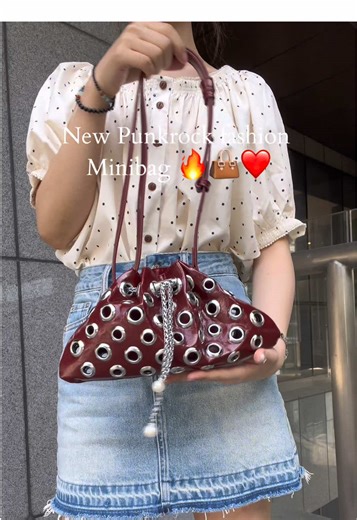 Mini punk & Big love💕👜🔥#christmas #punkrock #christmasgifts #autumnaesthetic #retrobag