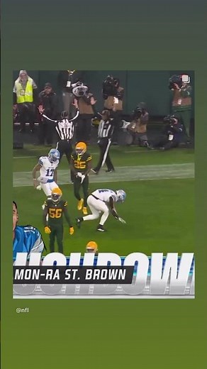 Amon Ra St. Brown head stand celebration 🥳 #hoodnews #amonrastbrown #detroitlions #touchdown #how