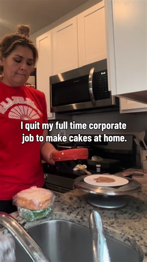 The first Sweet Moments Cake Decorating Class is officially open and seats are already starting to go. 🎂✨ This class is for anyone who wants to: • Learn beginner friendly cake decorating • Make beautiful cakes for family celebrations • Or even start a cake side hustle You’ll get: ✔ My personal cake recipes ✔ My buttercream recipe ✔ Live step-by-step instruction ✔ Your own cake decorating kit ✔ A cake to decorate and take home But here’s the thing… 🚨 There are ONLY 20 seats available. Once they