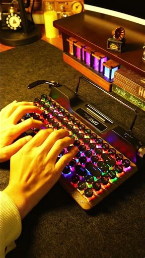 Vintage typewriter-style keyboard, three modes of connection: Bluetooth, 2.4G wireless, and wired